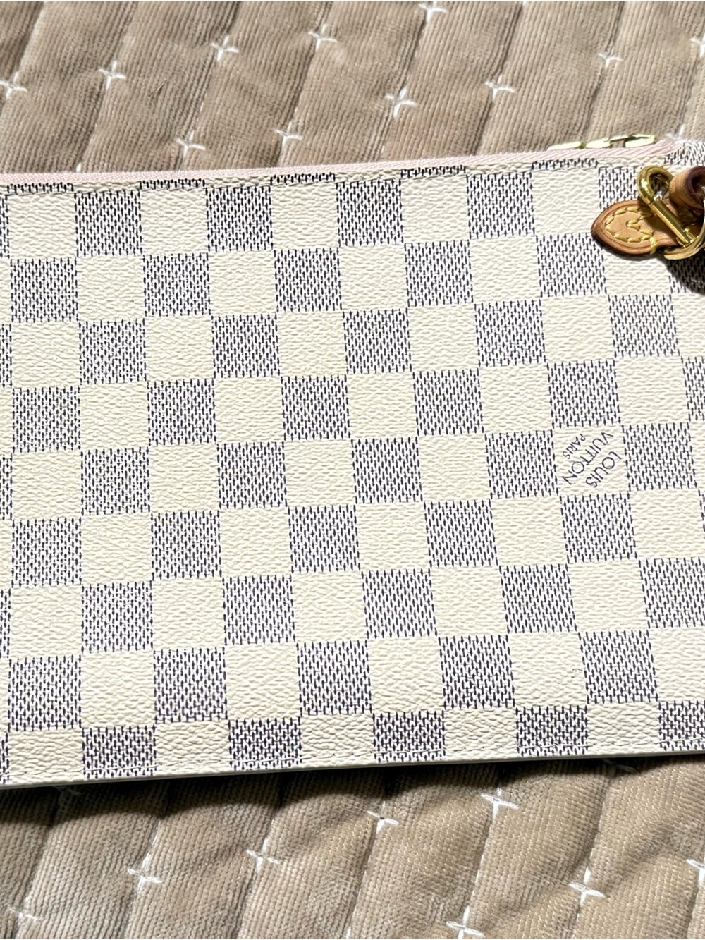Louis Vuitton Damier Azur Canvas Neverfull Tote with Tan Trim - Picture 8 of 10